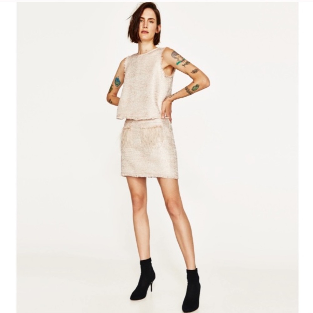 Zara top in shimmery fabric. Size XL